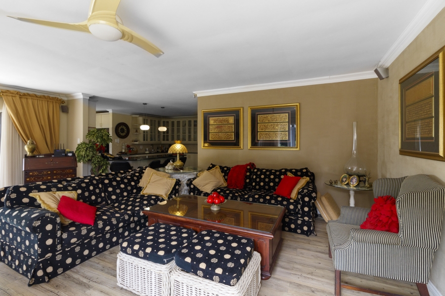 6 Bedroom Property for Sale in West Bank Eastern Cape